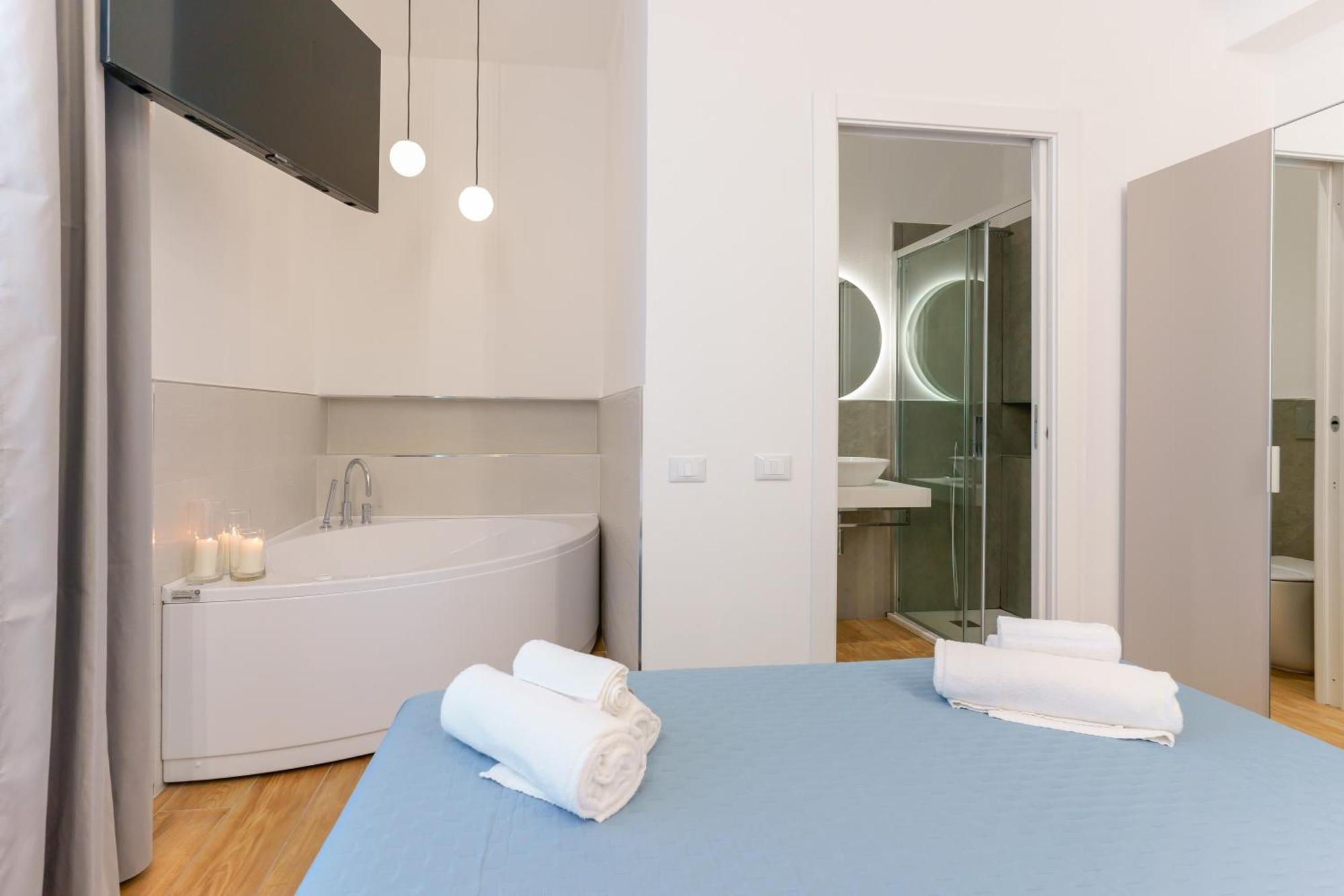Aqua Comfort Rooms - Eja Sardinia Кальярі Екстер'єр фото